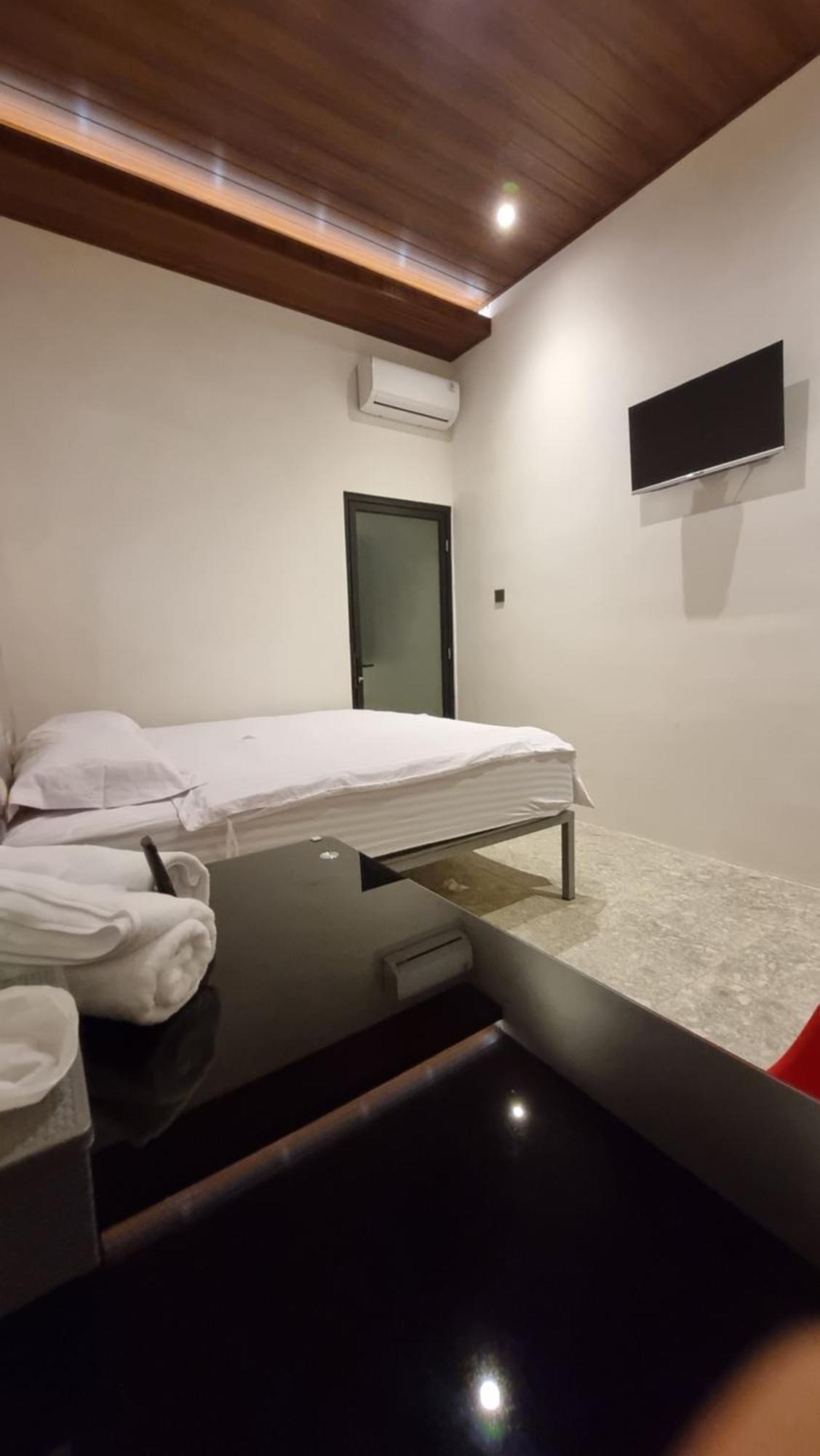 Uni Inn Semarang - Gunung Pati Extérieur photo